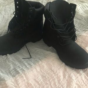 Men’s authentic black Timberland boots